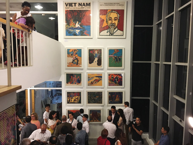 Exposición de obras gráficas resalta amistad Vietnam-Cuba ảnh 1 Exposición de obras gráficas resalta amistad Vietnam-Cuba ảnh 1