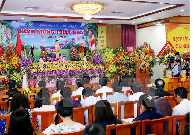 Budistas de Vietnam celebran el Día de Vesak 2017 ảnh 1  Budistas de Vietnam celebran el Día de Vesak 2017 ảnh 1