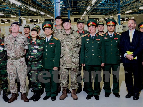 Vietnam y Reino Unido impulsan cooperación en el mantenimiento de la paz ảnh 1 Vietnam y Reino Unido impulsan cooperación en el mantenimiento de la paz ảnh 1