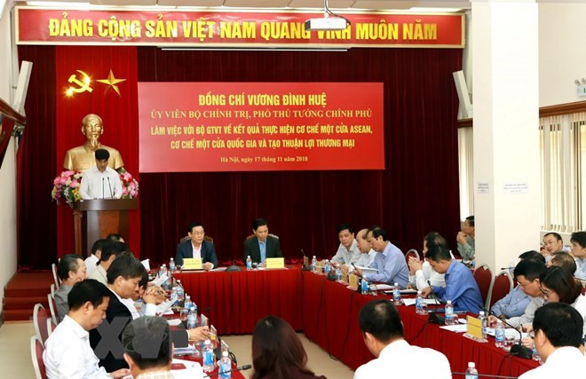 Seminario destaca competitividad económica de Vietnam ảnh 1 Seminario destaca competitividad económica de Vietnam ảnh 1