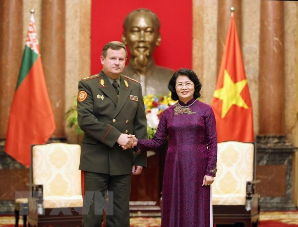 Vicepresidenta de Vietnam muestra respaldo a cooperación militar con Belarús ảnh 1 Vicepresidenta de Vietnam muestra respaldo a cooperación militar con Belarús ảnh 1