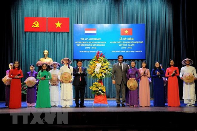 Conmemoran aniversario 45 de nexos diplomáticos Vietnam-Países Bajos ảnh 1 Conmemoran aniversario 45 de nexos diplomáticos Vietnam-Países Bajos ảnh 1