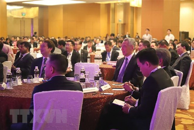 Vietnam aspira a mejorar entorno y conectividad empresarial en Cumbre de ASEAN ảnh 1