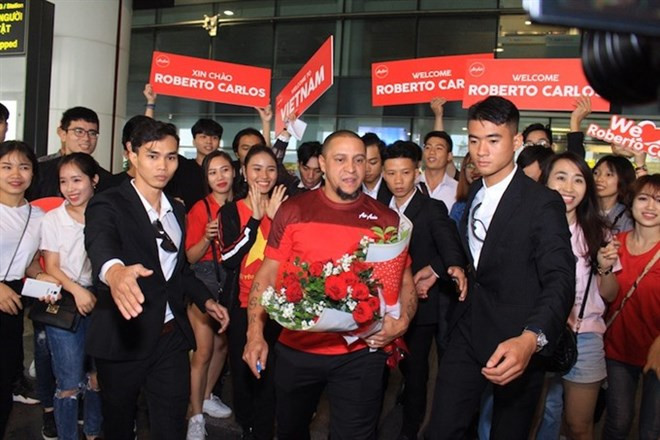 Roberto Carlos, leyenda del fútbol brasileño, de visita en Vietnam ảnh 1 Roberto Carlos, leyenda del fútbol brasileño, de visita en Vietnam ảnh 1