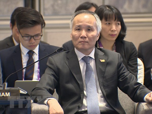 Vietnam asiste a reuniones económicas de ASEAN en Singapur ảnh 1 Vietnam asiste a reuniones económicas de ASEAN en Singapur ảnh 1