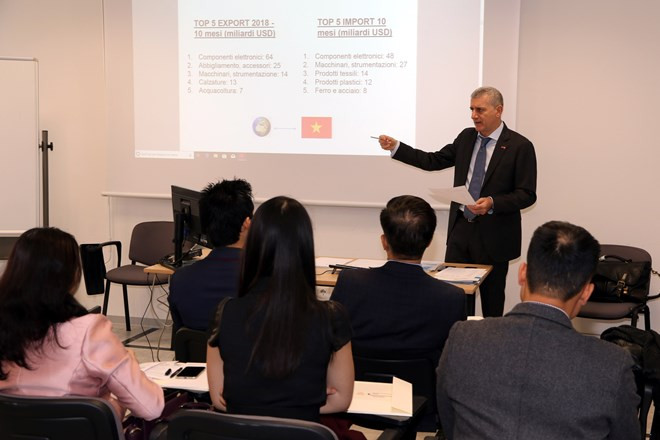 En Italia seminario sobre oportunidades de inversión en Vietnam ảnh 1 En Italia seminario sobre oportunidades de inversión en Vietnam ảnh 1