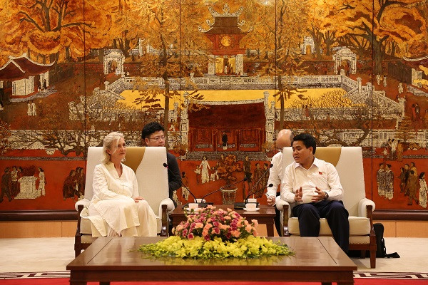 Especialista francesa transmitirá experiencias en tratamiento de linfedema a médicos vietnamitas ảnh 1 Especialista francesa transmitirá experiencias en tratamiento de linfedema a médicos vietnamitas ảnh 1