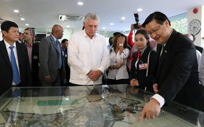 Presidente de Cuba visita el Parque de Alta Tecnología en Ciudad Ho Chi Minh ảnh 1 Presidente de Cuba visita el Parque de Alta Tecnología en Ciudad Ho Chi Minh ảnh 1