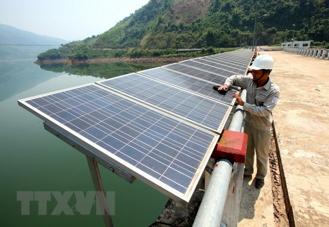 Inician construcción de dos plantas fotovoltaicas en provincia vietnamita ảnh 1 Inician construcción de dos plantas fotovoltaicas en provincia vietnamita ảnh 1