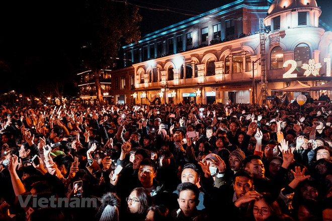 Numerosos turistas visitaron Hanoi en días feriados del Año Nuevo Solar ảnh 1 Numerosos turistas visitaron Hanoi en días feriados del Año Nuevo Solar ảnh 1