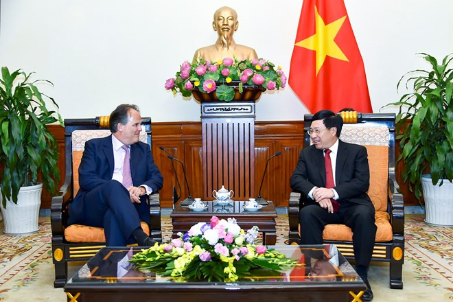 Vicepremier vietnamita recibe al secretario de Estado en Cancillería de Reino Unido ảnh 1 Vicepremier vietnamita recibe al secretario de Estado en Cancillería de Reino Unido ảnh 1