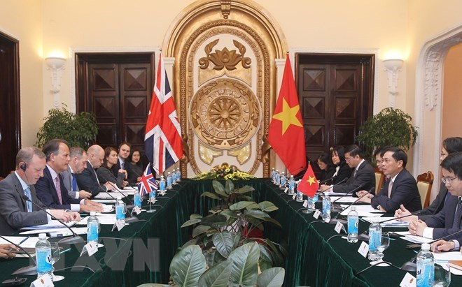 Vietnam y Reino Unido efectúan consulta política a nivel de vicecanciller ảnh 1 Vietnam y Reino Unido efectúan consulta política a nivel de vicecanciller ảnh 1