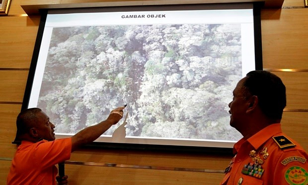 Encuentran segunda caja negra de avión accidentado en Indonesia ảnh 1  Encuentran segunda caja negra de avión accidentado en Indonesia ảnh 1