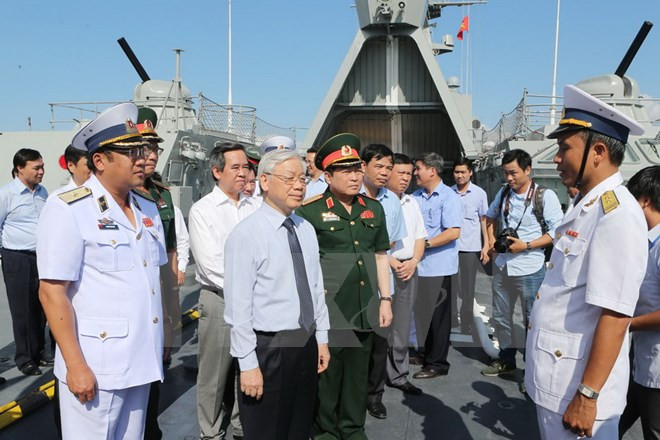 Máximo dirigente partidista de Vietnam visita Zona 4 de la Fuerza Naval ảnh 1 Máximo dirigente partidista de Vietnam visita Zona 4 de la Fuerza Naval ảnh 1