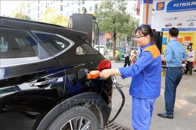Precios de la gasolina suben en el último ajuste en Vietnam ảnh 1 Precios de la gasolina suben en el último ajuste en Vietnam ảnh 1
