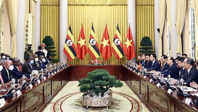 Presidente de Vietnam sostiene conversaciones con su homólogo ugandés ảnh 1 Presidente de Vietnam sostiene conversaciones con su homólogo ugandés ảnh 1