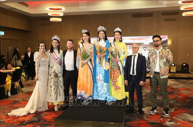 Promueven belleza de cultura vietnamita en Reino Unido ảnh 1 Promueven belleza de cultura vietnamita en Reino Unido ảnh 1