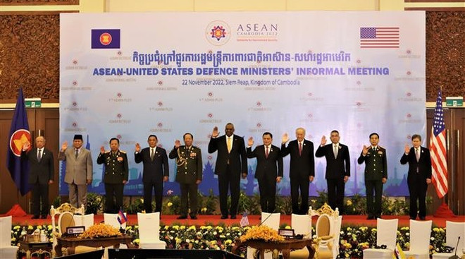 Vietnam refuerza cooperación en defensa con ASEAN y socios ảnh 1