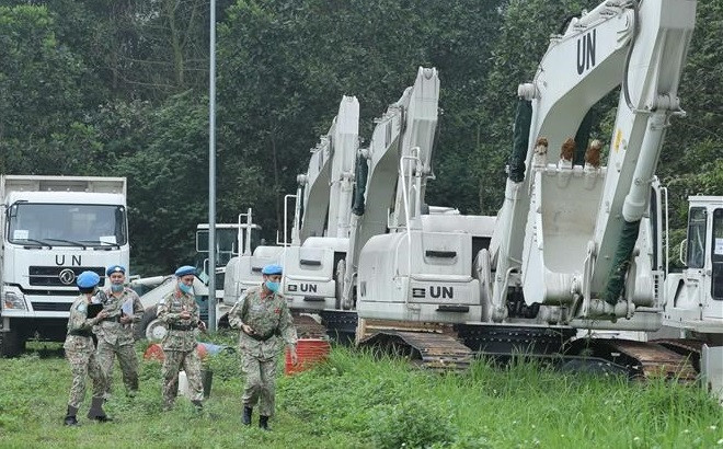 Envían dos oficiales del ejército vietnamita a Misión de Entrenamiento de UE en África Central ảnh 1 Envían dos oficiales del ejército vietnamita a Misión de Entrenamiento de UE en África Central ảnh 1