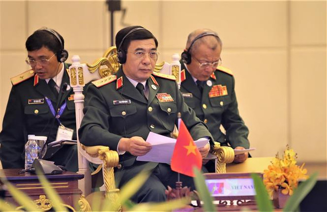 Vietnam participa en Reunión Restringida de Ministros de Defensa de la ASEAN ảnh 2 Vietnam participa en Reunión Restringida de Ministros de Defensa de la ASEAN ảnh 2