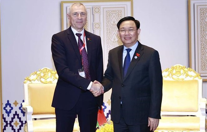 Presidente parlamentario vietnamita se reúne con sus homólogos de otros países ảnh 1 Presidente parlamentario vietnamita se reúne con sus homólogos de otros países ảnh 1