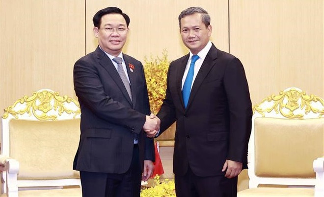 Presidente del Parlamento vietnamita se reúne con el general camboyano Hun Manet ảnh 1 Presidente del Parlamento vietnamita se reúne con el general camboyano Hun Manet ảnh 1