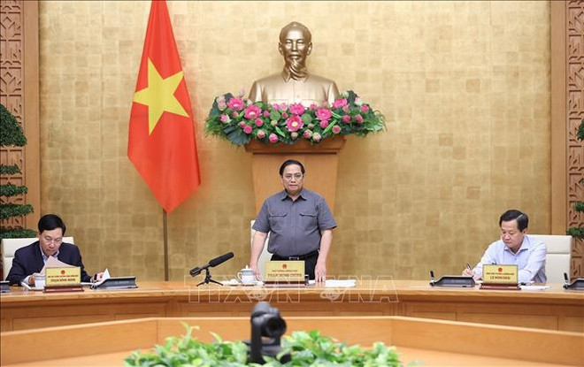 Premier vietnamita preside reunión gubernamental sobre elaboración de leyes ảnh 1 Premier vietnamita preside reunión gubernamental sobre elaboración de leyes ảnh 1
