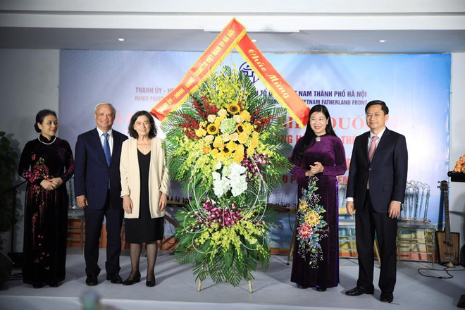 Autoridades de Hanoi se reúnen con delegados de XXII Asamblea del Consejo Mundial de la Paz ảnh 1 Autoridades de Hanoi se reúnen con delegados de XXII Asamblea del Consejo Mundial de la Paz ảnh 1