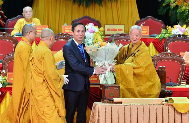 Venerable Thich Tri Quang elegido como patriarca supremo del Consejo del Patrocinio de VBS ảnh 2 Venerable Thich Tri Quang elegido como patriarca supremo del Consejo del Patrocinio de VBS ảnh 2