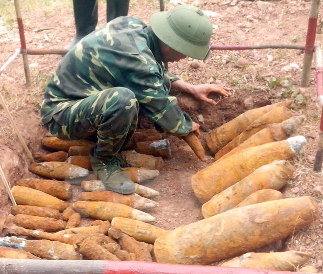 EE.UU. respalda Quang Tri superar consecuencias de bombas ảnh 1 EE.UU. respalda Quang Tri superar consecuencias de bombas ảnh 1