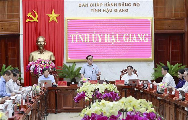 Presidente del Parlamento urge a Hau Giang a promover crecimiento más rápido y sostenible ảnh 1