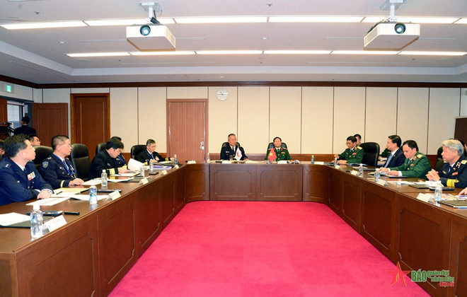 Vietnam y Japón impulsan cooperación en la defensa ảnh 2 Vietnam y Japón impulsan cooperación en la defensa ảnh 2