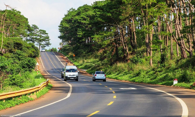 Aprueban inversión en construcción de varios tramos de ruta Ho Chi Minh ảnh 1