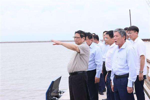 Premier insta a provincia de Tra Vinh a esforzarse para desarrollo sostenible ảnh 2 Premier insta a provincia de Tra Vinh a esforzarse para desarrollo sostenible ảnh 2