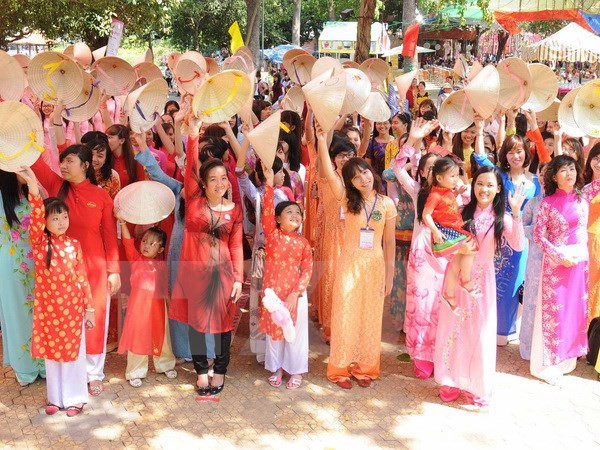 Festival Ao Dai de Ciudad Ho Chi Minh acapara gran atención de visitantes ảnh 1