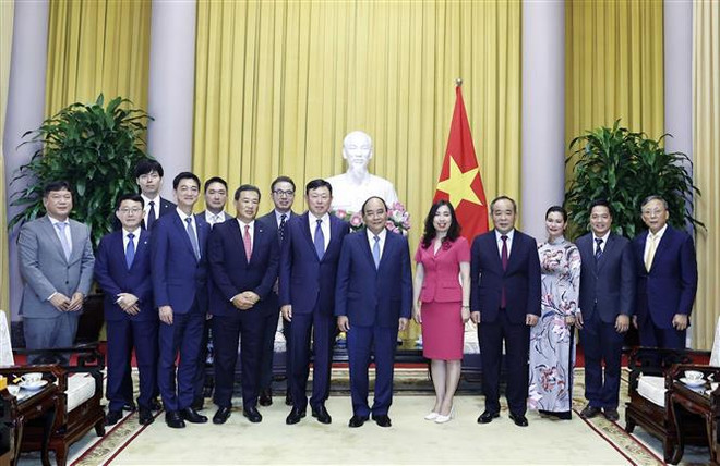 Presidente de Vietnam propone a grupo Lotte aumentar inversiones en país ảnh 2 Presidente de Vietnam propone a grupo Lotte aumentar inversiones en país ảnh 2