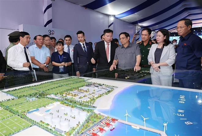 Premier asiste a la ceremonia inaugural del Parque Industrial Son My 1 en Binh Thuan ảnh 2 Premier asiste a la ceremonia inaugural del Parque Industrial Son My 1 en Binh Thuan ảnh 2