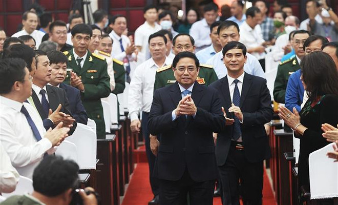 Primer ministro vietnamita urge desarrollo verde en provincia de Binh Thuan ảnh 2 Primer ministro vietnamita urge desarrollo verde en provincia de Binh Thuan ảnh 2