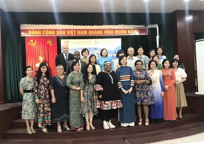 Expertos de Vietnam y Sudáfrica debaten papel de mujeres en liderazgo e integración internacional ảnh 1 Expertos de Vietnam y Sudáfrica debaten papel de mujeres en liderazgo e integración internacional ảnh 1