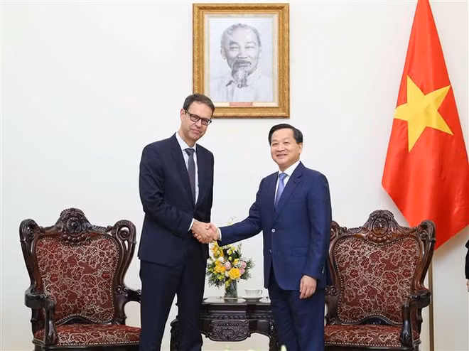 Exhortan a empresas suizas a invertir en Vietnam ảnh 1