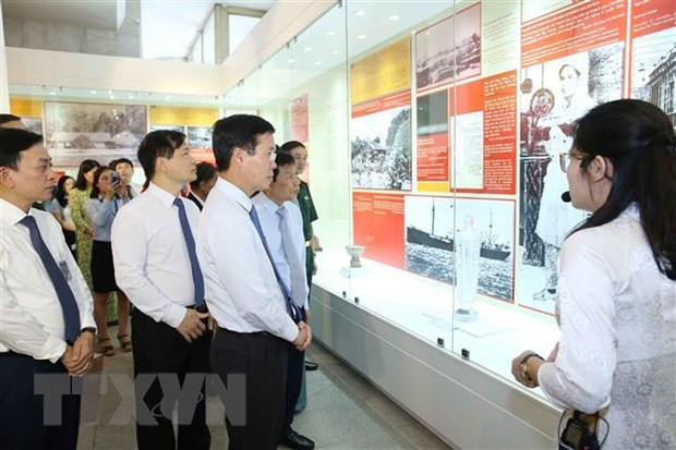 Abre sus puertas en Hanoi exposición sobre Presidente Ho Chi Minh ảnh 1
