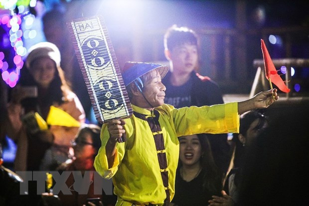 Provincia vietnamita se enfrasca en preservar el arte popular Bai choi ảnh 1 Provincia vietnamita se enfrasca en preservar el arte popular Bai choi ảnh 1