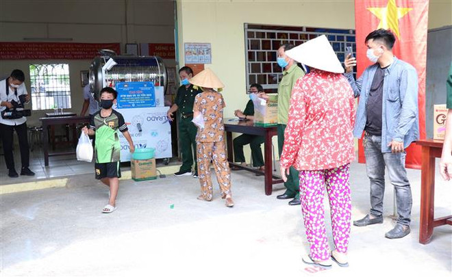 Ciudad Ho Chi Minh asiste a personas afectadas por el COVID-19 ảnh 1 Ciudad Ho Chi Minh asiste a personas afectadas por el COVID-19 ảnh 1