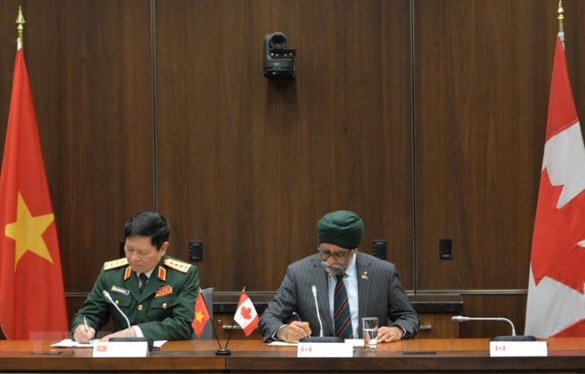 Fomentan Vietnam y Canadá relaciones en defensa ảnh 1 Fomentan Vietnam y Canadá relaciones en defensa ảnh 1