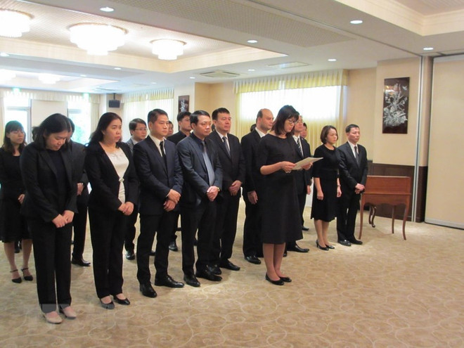 Rinden en Japón homenaje póstumo al expresidente vietnamita Le Duc Anh ảnh 1 Rinden en Japón homenaje póstumo al expresidente vietnamita Le Duc Anh ảnh 1