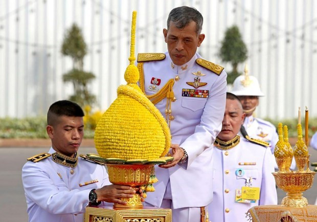 Maha Vajiralongkorn se corona rey de Tailandia ảnh 1