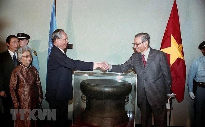 Resalta prensa de Camboya y Estados Unidos carrera del expresidente vietnamita Le Duc Anh ảnh 1 Resalta prensa de Camboya y Estados Unidos carrera del expresidente vietnamita Le Duc Anh ảnh 1