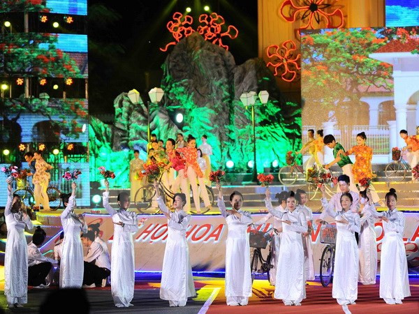 Apertura del quinto festival de framboyán en ciudad de Hai Phong ảnh 2 Apertura del quinto festival de framboyán en ciudad de Hai Phong ảnh 2