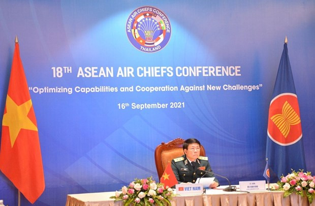 Participa Vietnam en XVIII Reunión de Jefes de Fuerzas Aéreas de ASEAN ảnh 1 Participa Vietnam en XVIII Reunión de Jefes de Fuerzas Aéreas de ASEAN ảnh 1