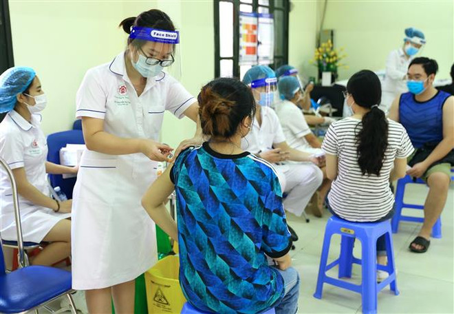 Proponen implementar medidas preventivas contra el COVID-19 según situación de Vietnam ảnh 2 Proponen implementar medidas preventivas contra el COVID-19 según situación de Vietnam ảnh 2